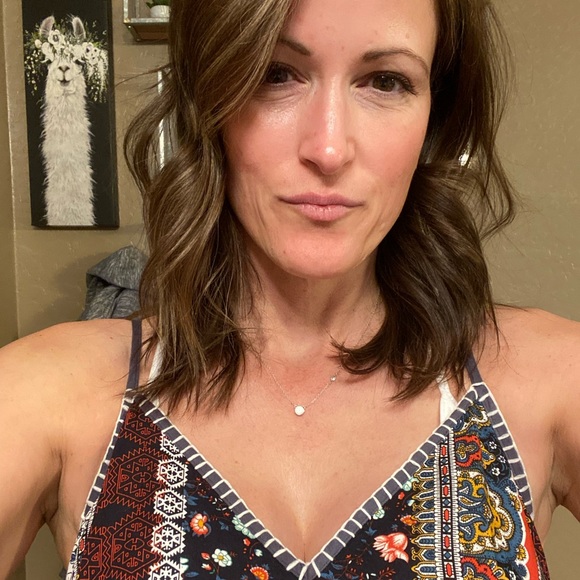 Meet your Posher, Sara - Picture 1 of 2